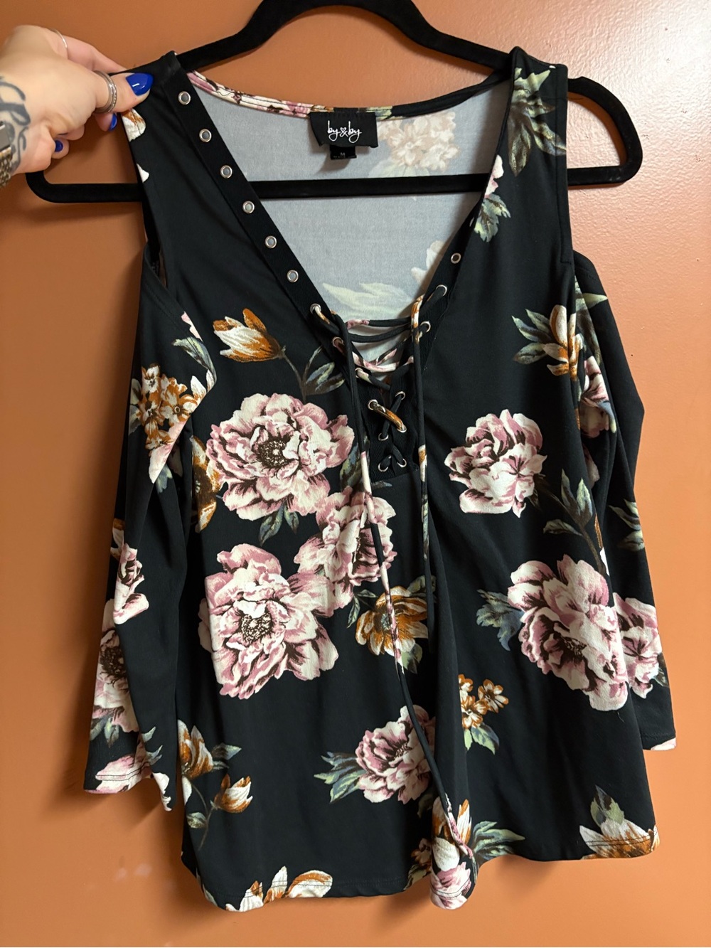 by & by Black Floral Lace-Up Cold-Shoulder Long Sleeve Top - Picture 2 of 6